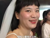 美女尴尬到脸红的穿搭,透视瑜伽裤与黑色内搭，美女穿搭引发尴尬与热议